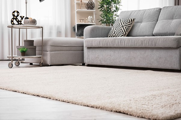Čo máme pod nohami v domácnosti - lepšie mať koberec či len podlahu?